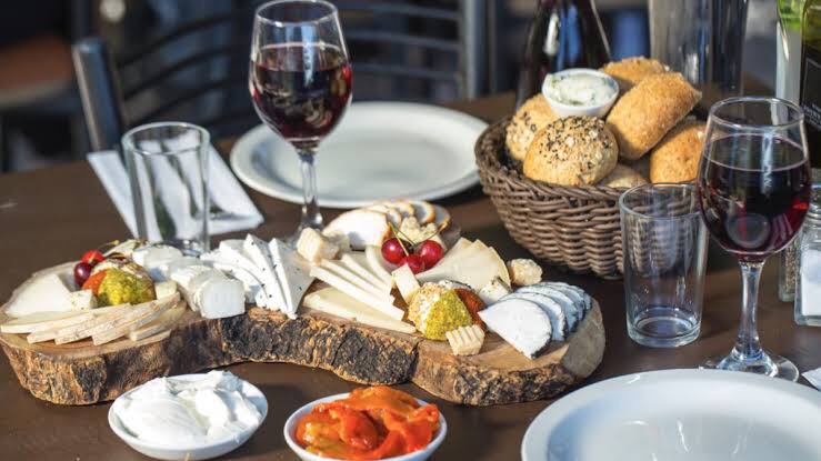 French Don’t Get Fat – The Secret of Eating for Pleasure “The French Paradox”